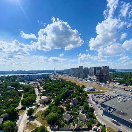 Apartments With Dnipro View Киев Екстериор снимка