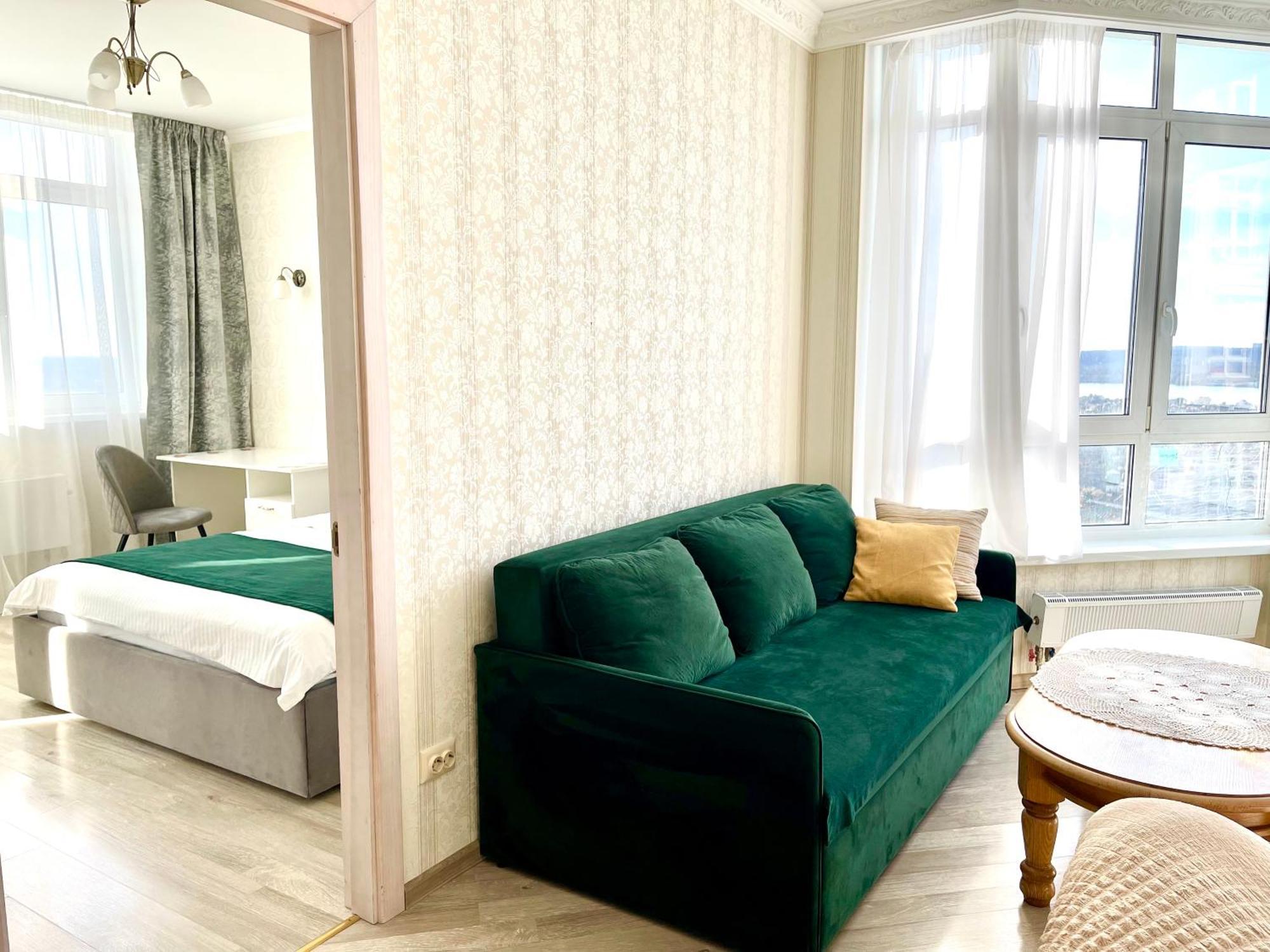 Apartments With Dnipro View Киев Екстериор снимка